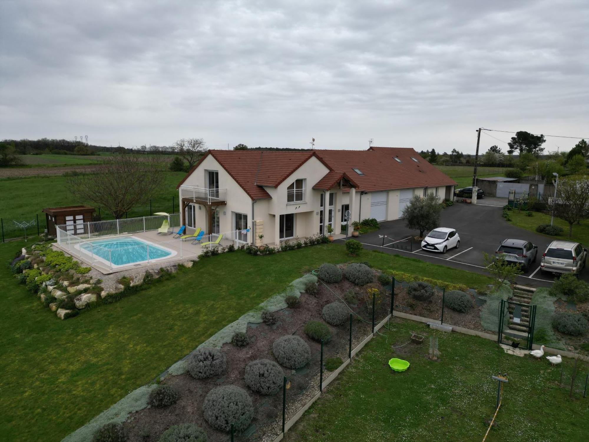 Gite Montgolfiere 6 Personnes Chatellerault Exterior photo